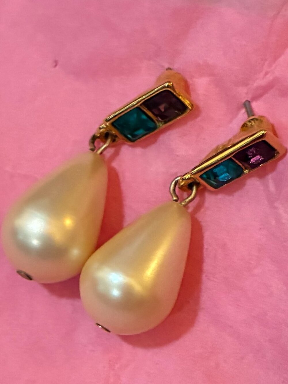 Vintage Signed Trifari TM Dangle Earrings